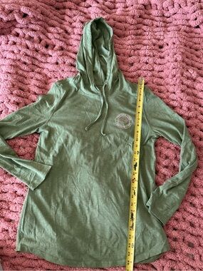 Vineyard Vines Sage Green Lightweight Hoodie Tee | 100% Cotton | Size S